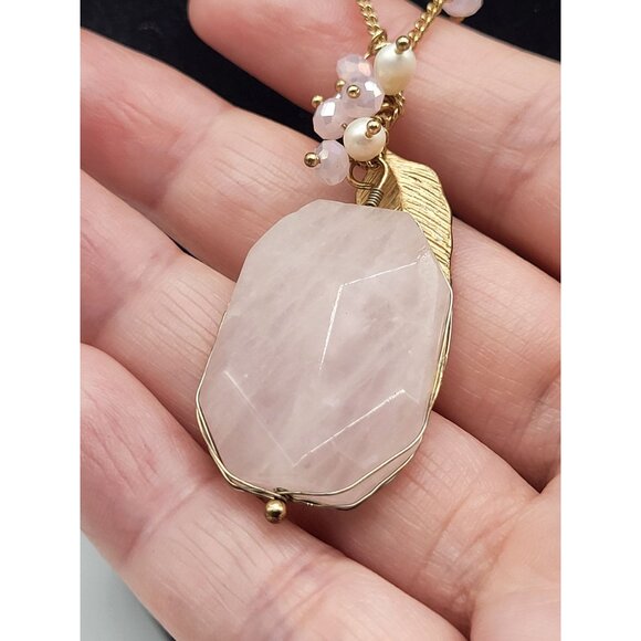 CÄRA Necklace Pearls Wire Wrapped Pink Quartz Gold Feather Charm Gold Tone - Picture 5 of 9